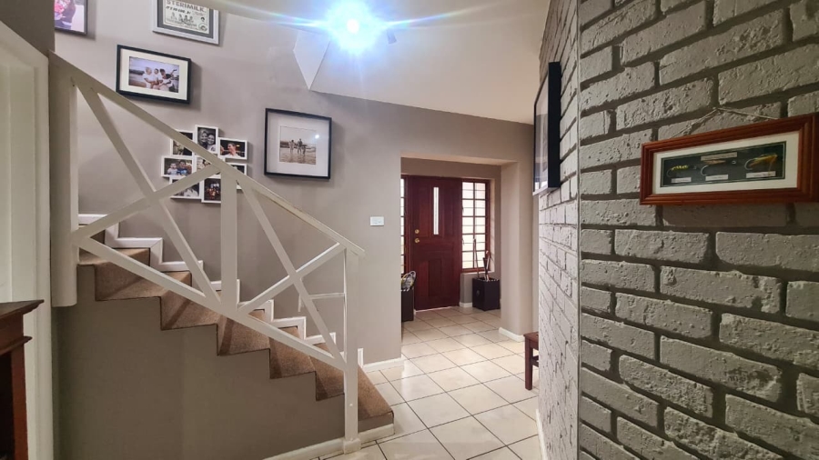 5 Bedroom Property for Sale in Merryhill Eastern Cape